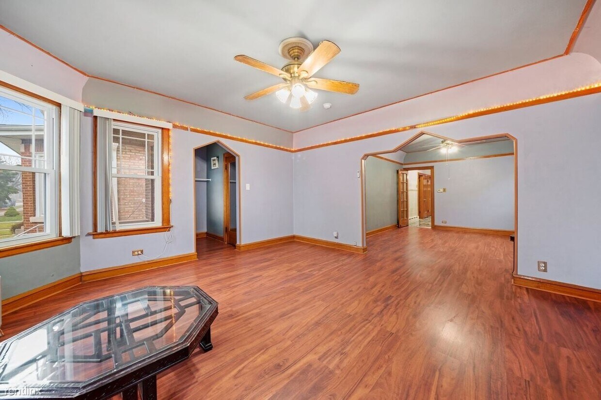 Primary Photo - 4 br, 2 bath House - 6241 S Kolin Ave