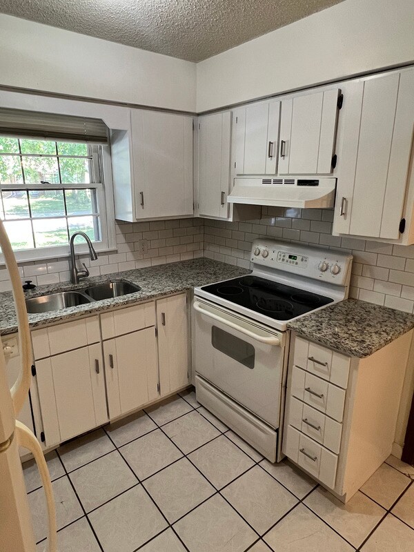 2529 W Blackburn Dr, Springfield, MO 65807 House Rental in