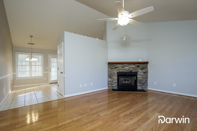 Building Photo - 625 Wallridge Dr