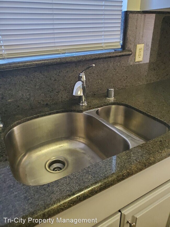 Foto del edificio - 3 br, 1.5 bath House - 42965 Corte Verde