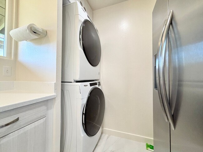 Foto del edificio - Newly Renovated 3BR/2BA Townhouse at Waial...