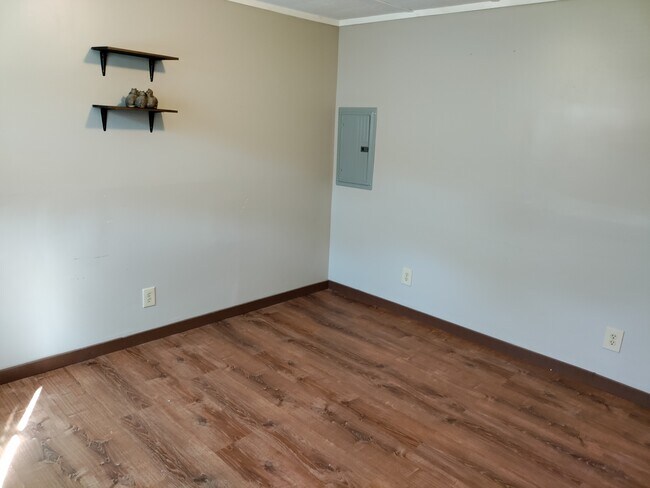 Building Photo - 310 Strawberry Alley