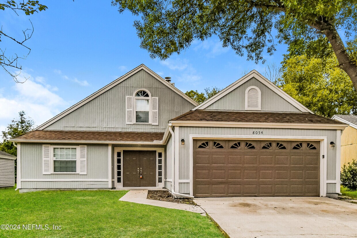 Foto principal - 8054 Loch Lomond Ln