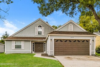 Building Photo - 8054 Loch Lomond Ln