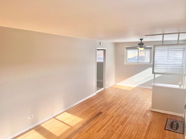 Building Photo - 12854 S Sangamon St