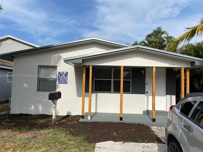 Building Photo - 505 N 24th Ave