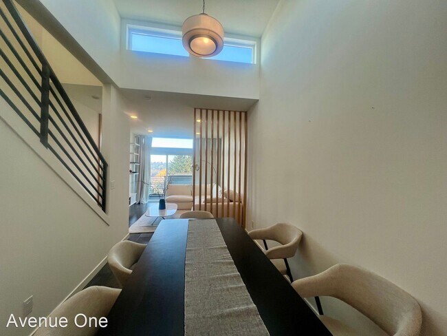 Foto del edificio - 3 br, 2.5 bath House - 1302 Yakima Ave S