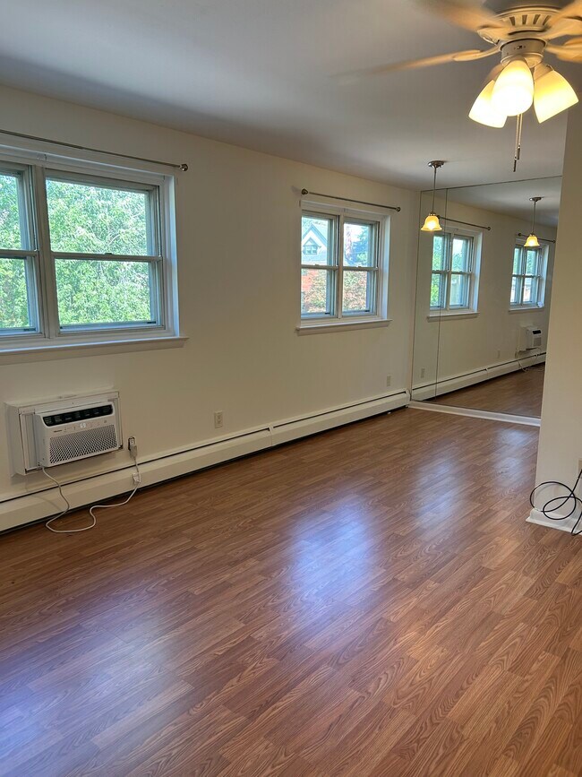 335 E Lancaster Ave Unit C21, Downingtown, PA 19335 Condo for Rent in