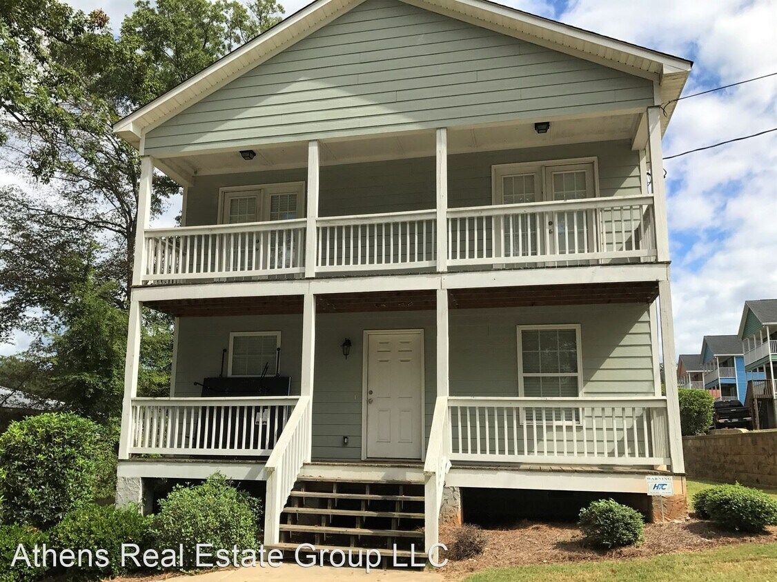 Primary Photo - 5 br, 5 bath House - 400 Lake Street