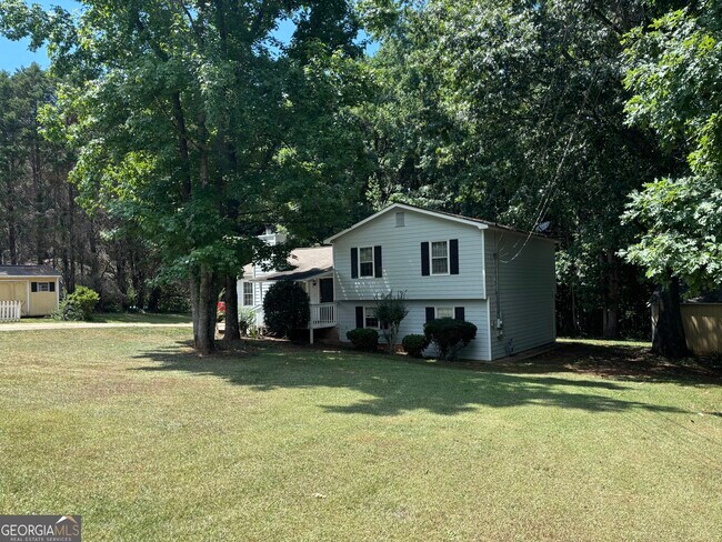 Building Photo - 215 Freestone Dr