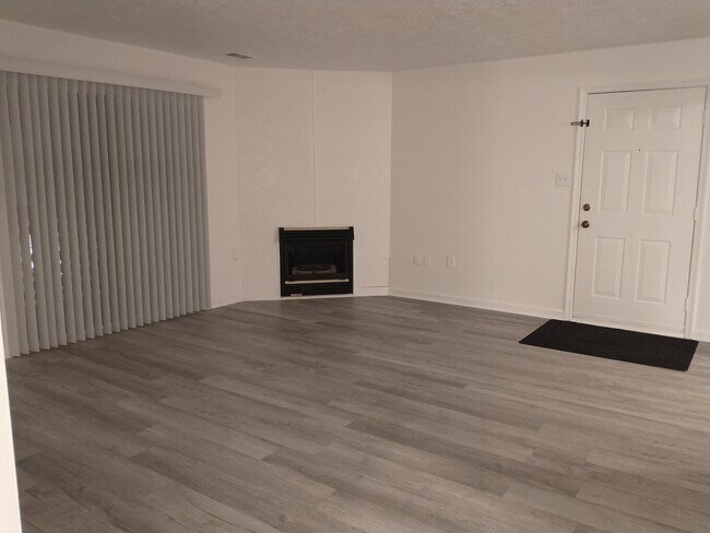 Building Photo - 1288 S Ox Rd