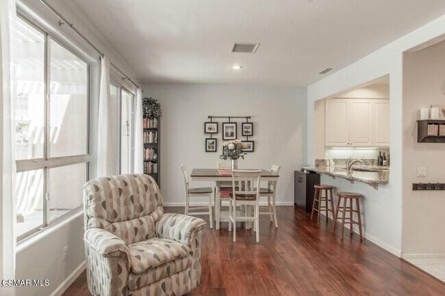 Foto del edificio - 417 Zeno Way