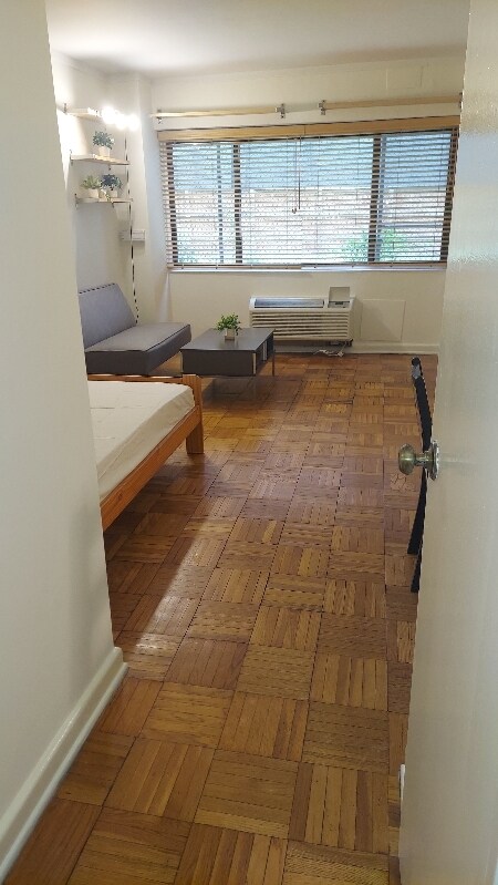 Foto del edificio - 2141 I St NW