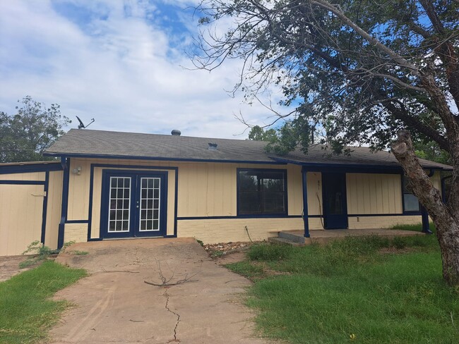 Building Photo - 851 Aspen Ln
