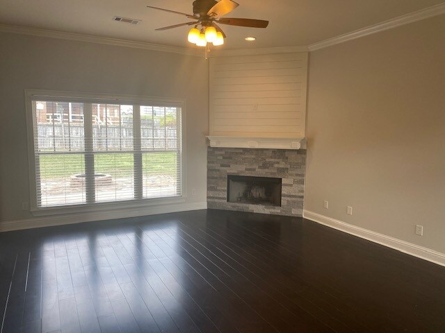 Building Photo - 520 Stonegate Trail