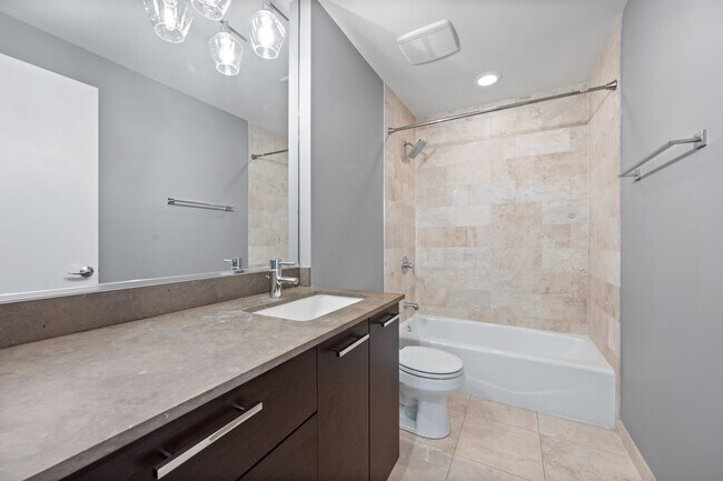 Foto del edificio - 1550 W Cornelia Ave