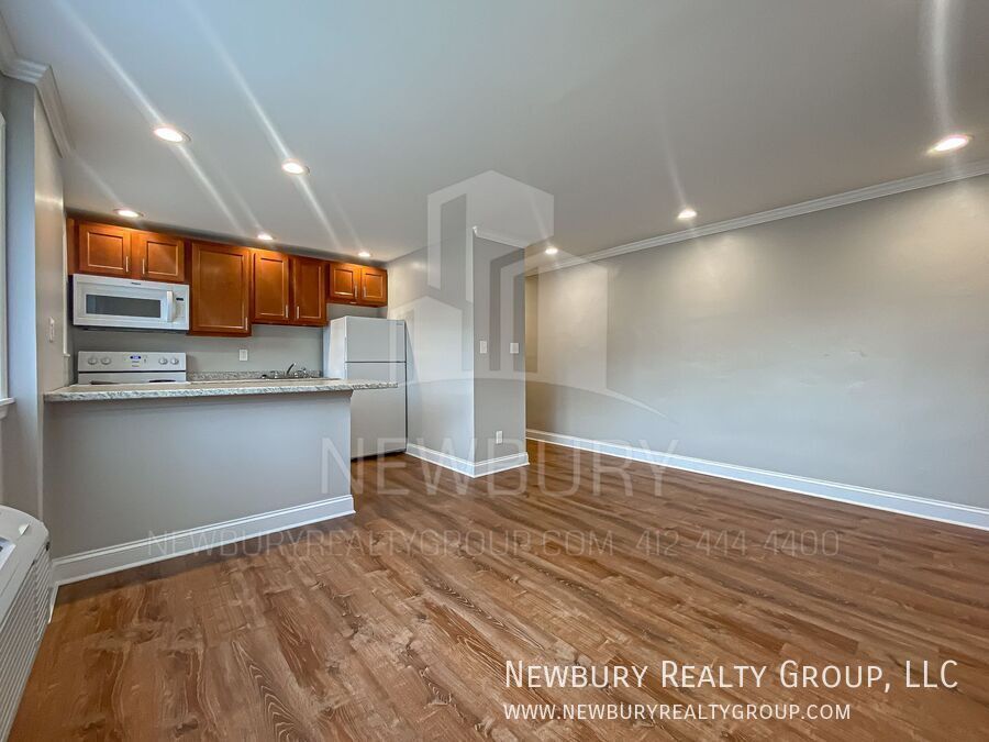 Primary Photo - 305 San Juan Dr