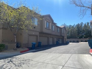 Building Photo - 9901 Trailwood Dr