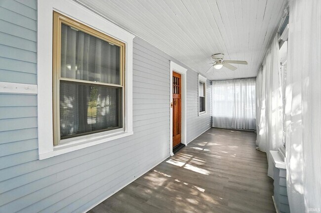Foto del edificio - 3022 S Wayne Ave