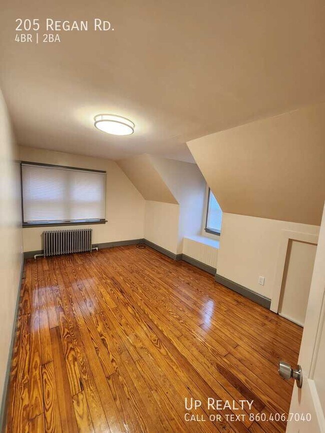 Building Photo - 205 Regan Rd