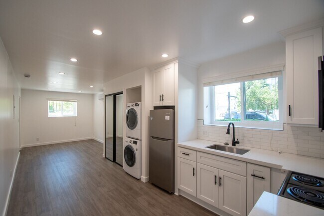Foto del edificio - 5340 Whitsett Ave