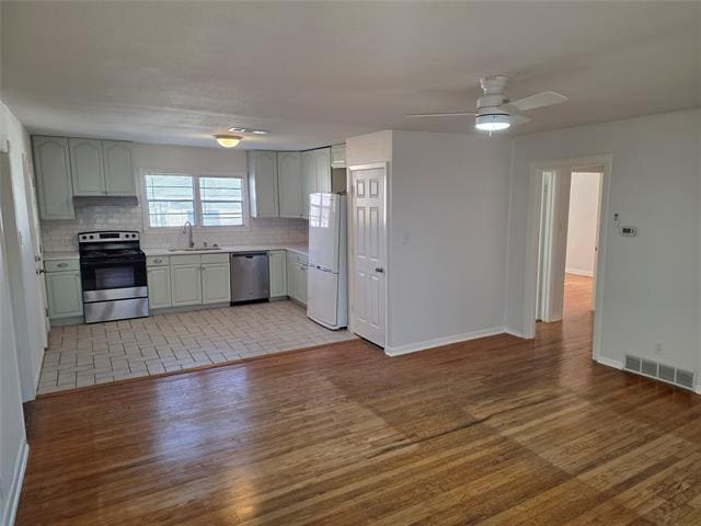 Foto del edificio - 3600 Katrine St