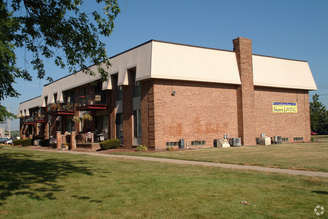 Building Photo - Heritage Square Apartments