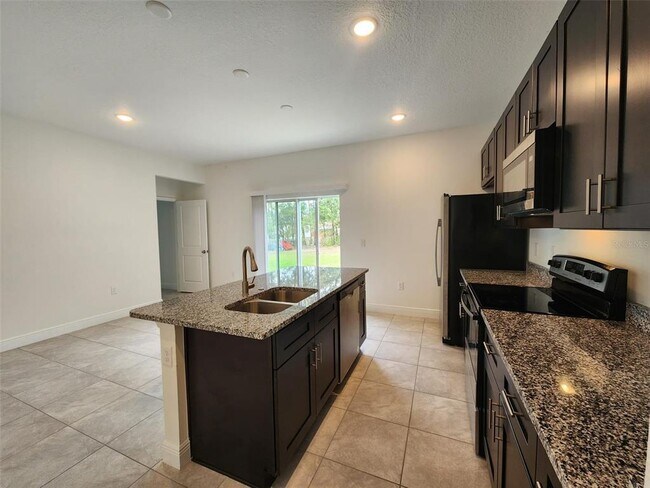 Building Photo - 3650 SW 128th Pl