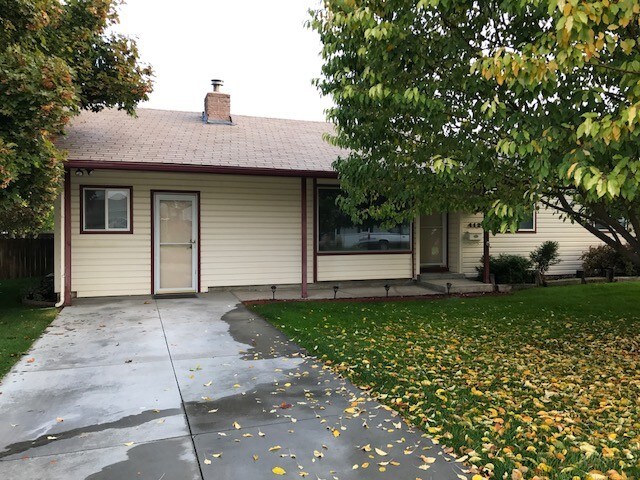 Primary Photo - 412 Shoshone Ave