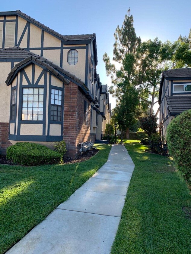 Primary Photo - 1814 S 8th Ave