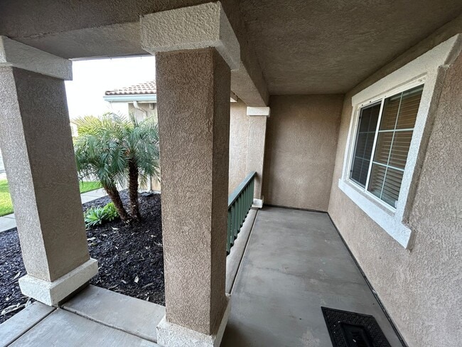 Foto del edificio - What are you waiting for?