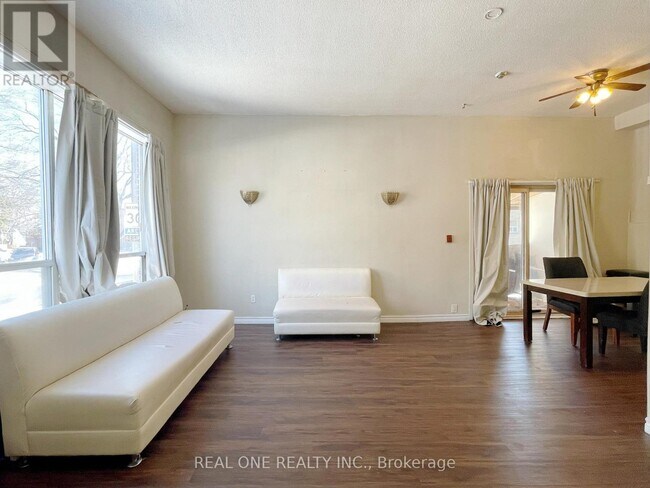 Photo du bâtiment - 102 Twenty Fifth St