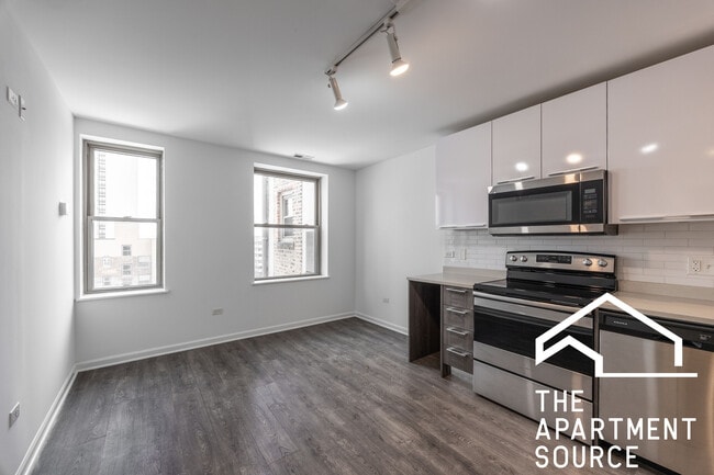 Building Photo - 940 W Winona St