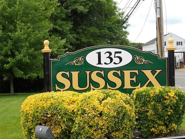 Foto del edificio - 135 W Nyack Rd