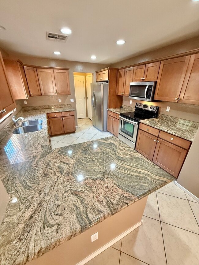 Building Photo - 2703 E Bart St