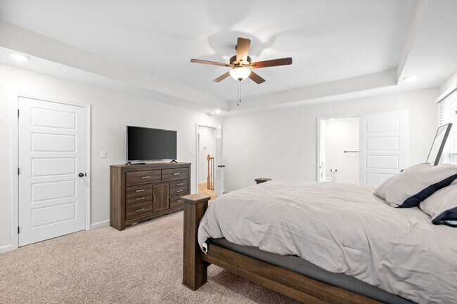 Building Photo - Beautiful Home in Woodland Hills
