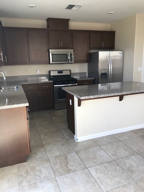 Foto principal - 1453 Greenbrier Dr