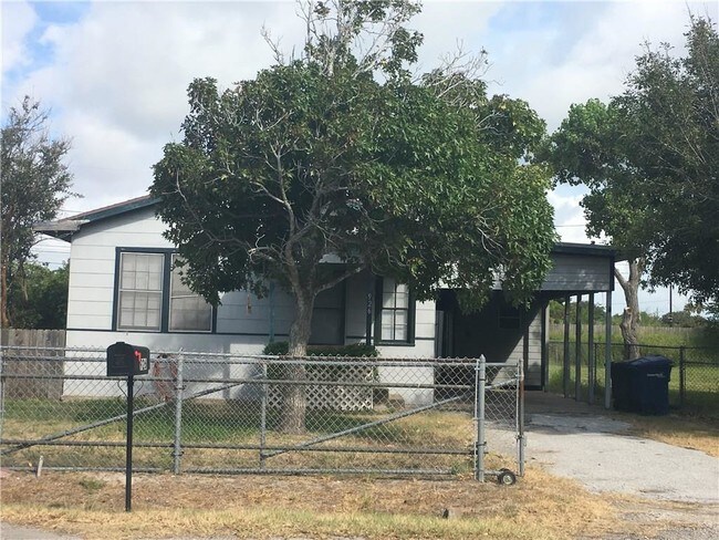 Building Photo - 926 Greenbay Dr