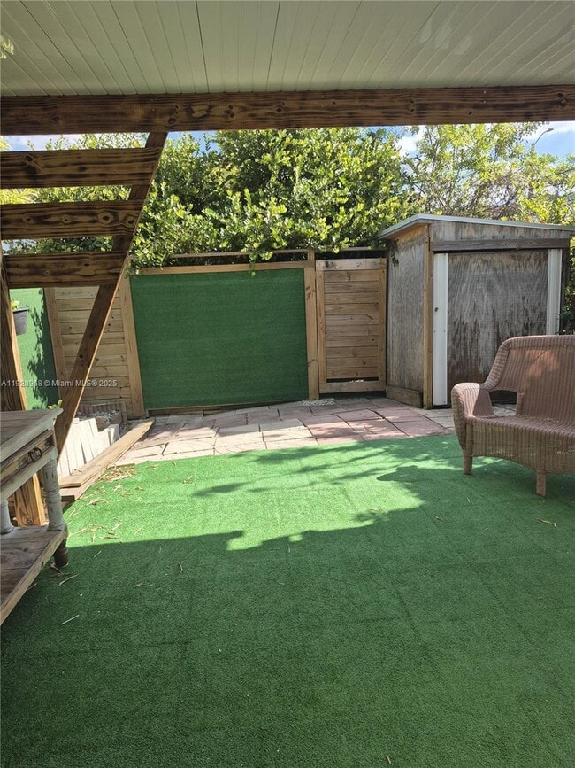 Foto del edificio - 965 SW 147th Ct