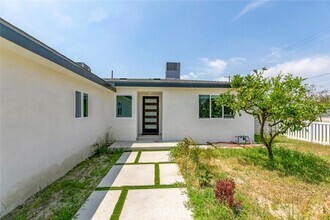 Building Photo - 7759 Van Noord Ave