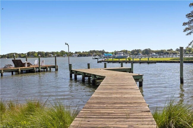 Building Photo - Beautiful Cape Cod in Larchmont