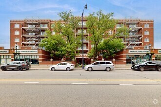 Building Photo - 5000 Oakton St