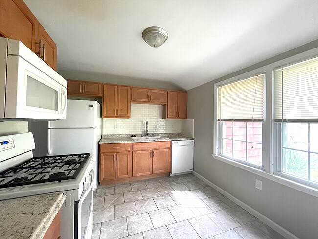 Building Photo - 516 Lindbergh Blvd
