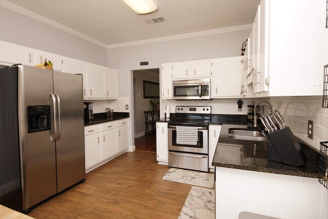 Building Photo - 1191 Lariat Ct