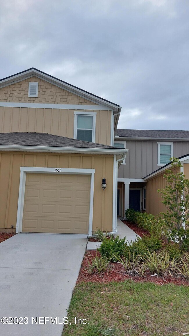 Building Photo - 7662 Legacy Trl