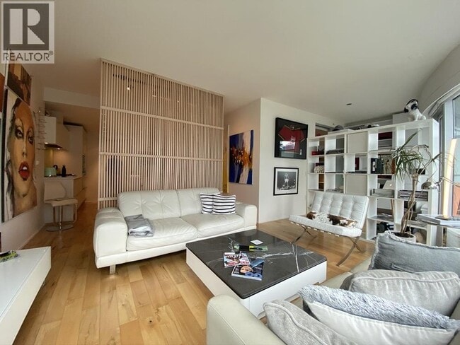 Photo du bâtiment - 1661 Ontario St