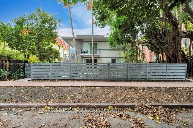 Foto del edificio - 740 Meridian Ave