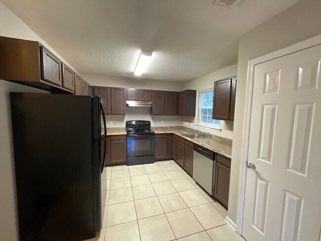Building Photo - 5906 Lawn Meadow Dr