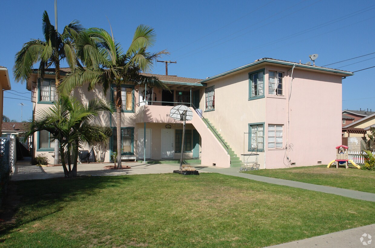 Primary Photo - 915 N A St