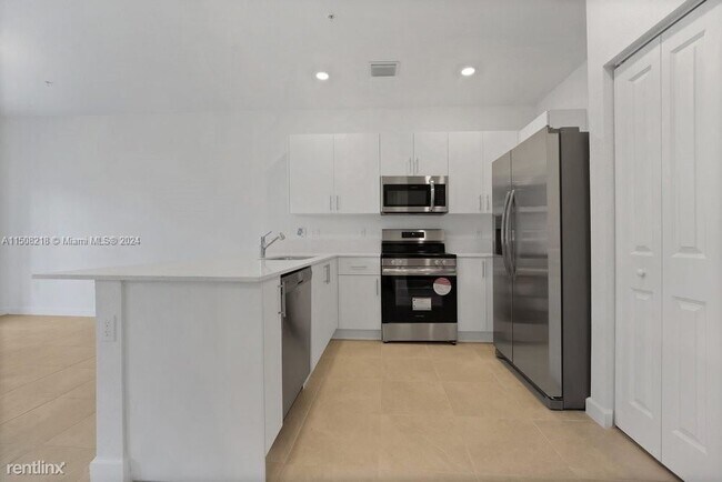Building Photo - 3 br, 2.5 bath House - 250 SW 159th Ln